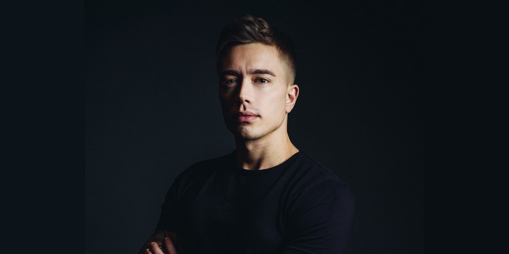 Headhunterz - Dragonborn Part III :Oceans Apart (Feat. Sian Evans)